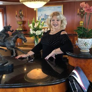 Meet your Posher, Donna